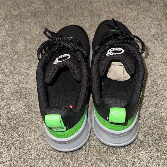 Size 11 Men’s Nike Air Max Nuaxis